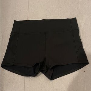 lululemon dark green bike shorts